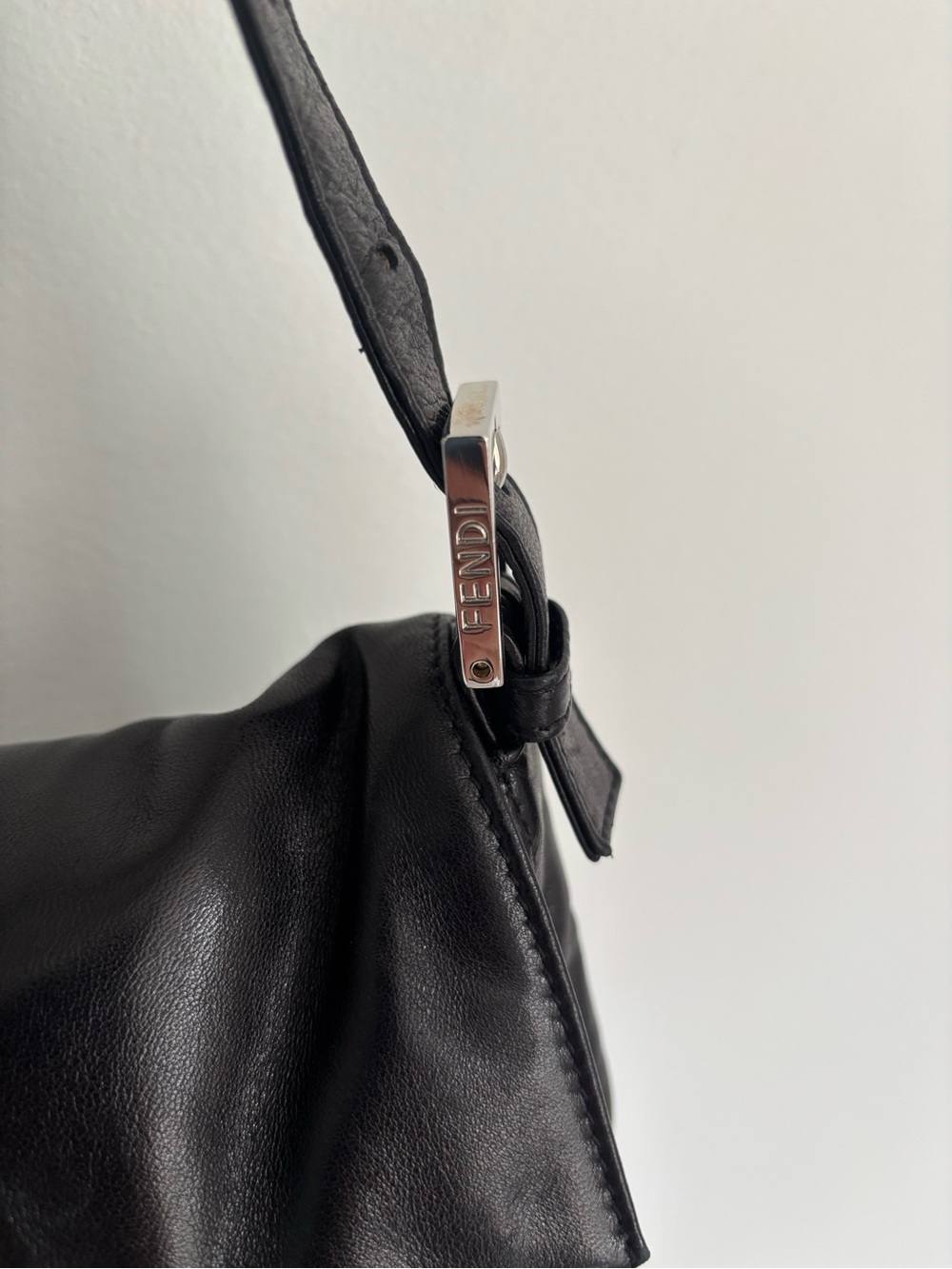 Rare Vintage Fendi Mamma Baguette – Black Leather & Lime Green FF Buckle - Picture 4 of 12